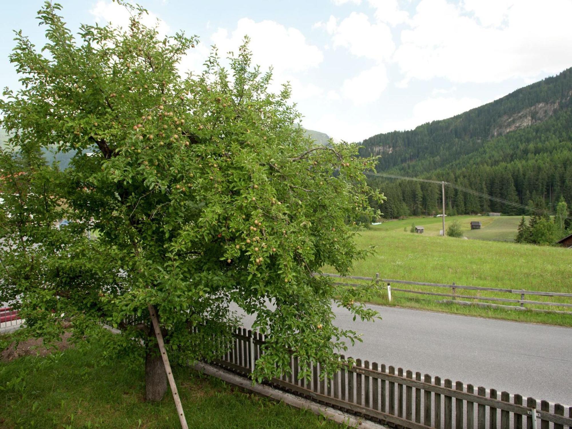 Spacious Holiday Home In Wenns Near Ski Area Exterior foto